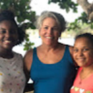 Meet your Posher, Elizabeth